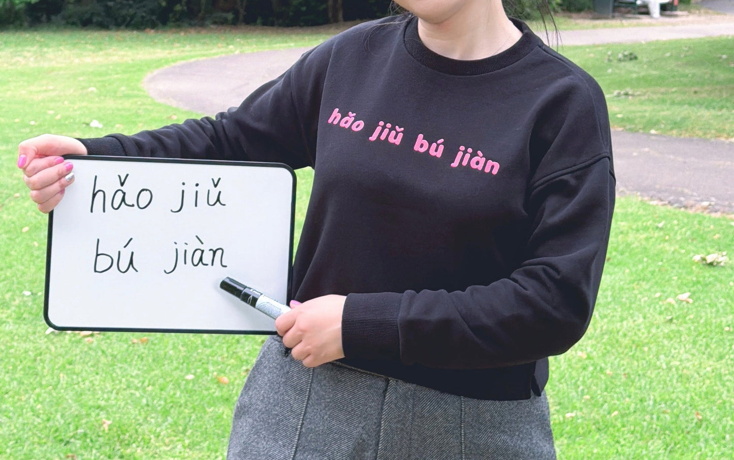 hǎo jiǔ bú jiàn
Crewneck Top